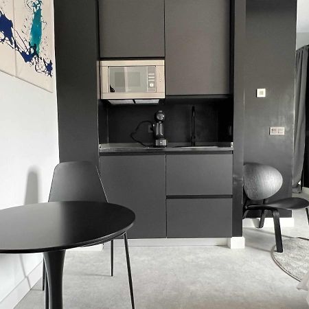 Fiesta Cama Individual Modern & Luxury Apartment Малага Екстериор снимка